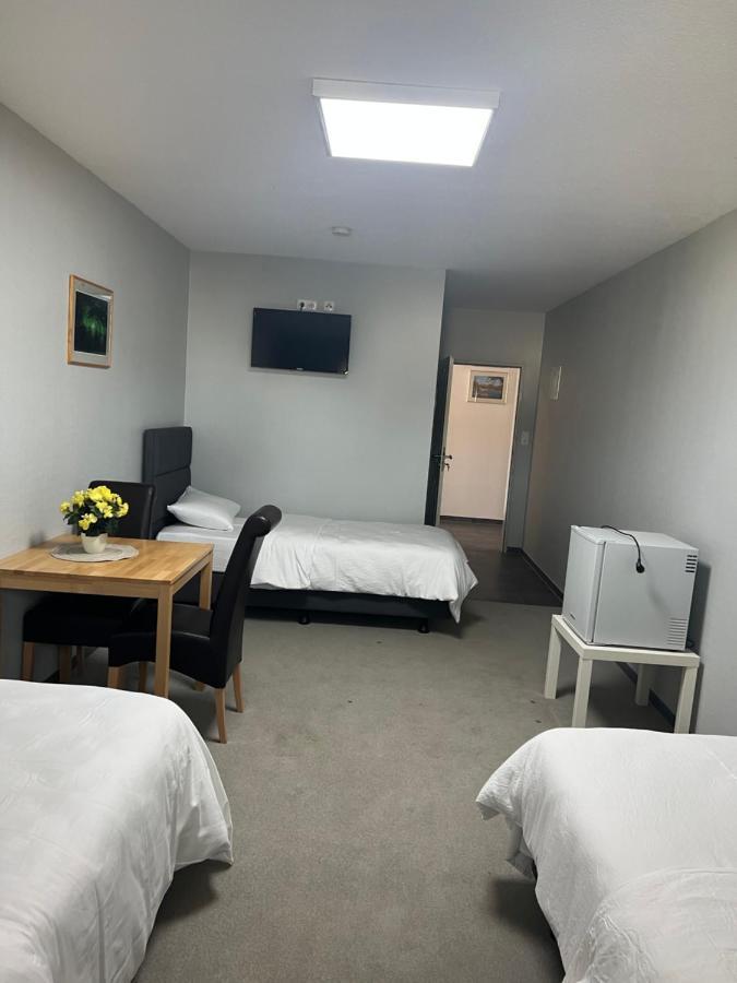 Motel Am Outletcenter Ноймюнстер Екстер'єр фото