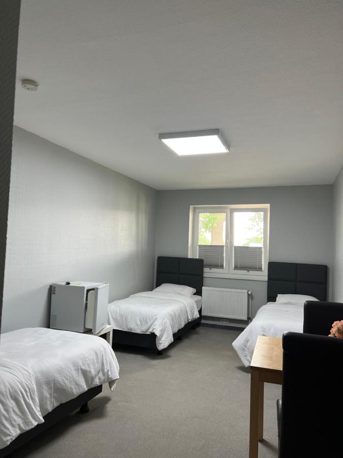 Motel Am Outletcenter Ноймюнстер Екстер'єр фото
