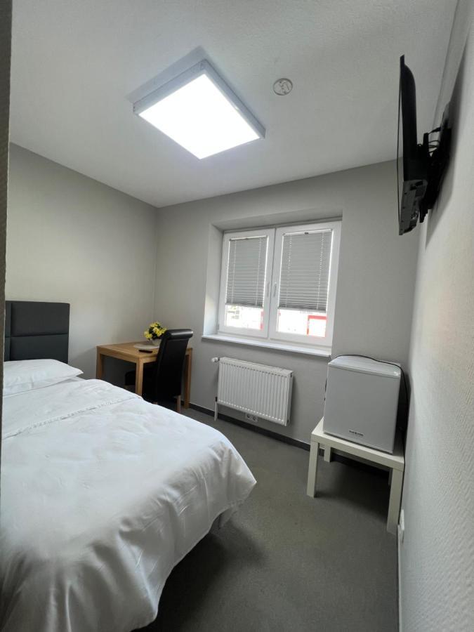 Motel Am Outletcenter Ноймюнстер Екстер'єр фото